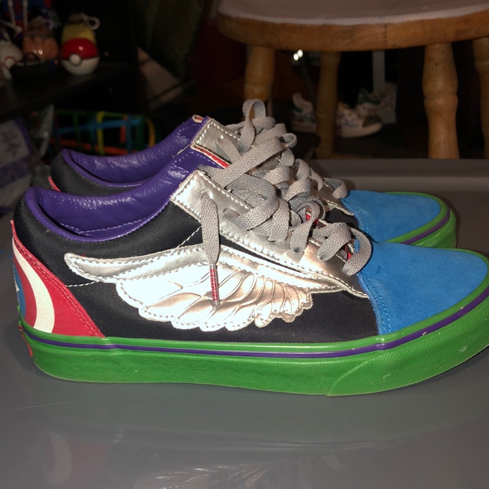 Vans - Picture 3 of 6